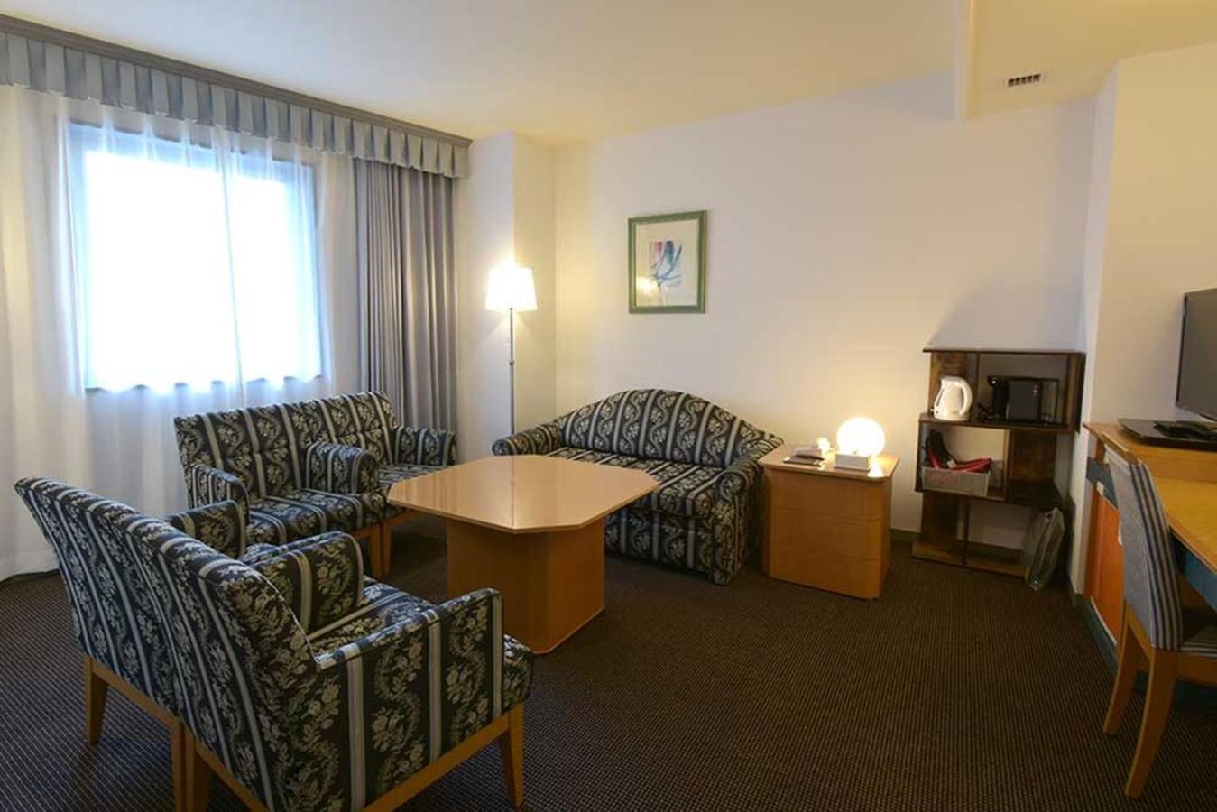 Blossom Hotel הירוסאקי מראה חיצוני תמונה